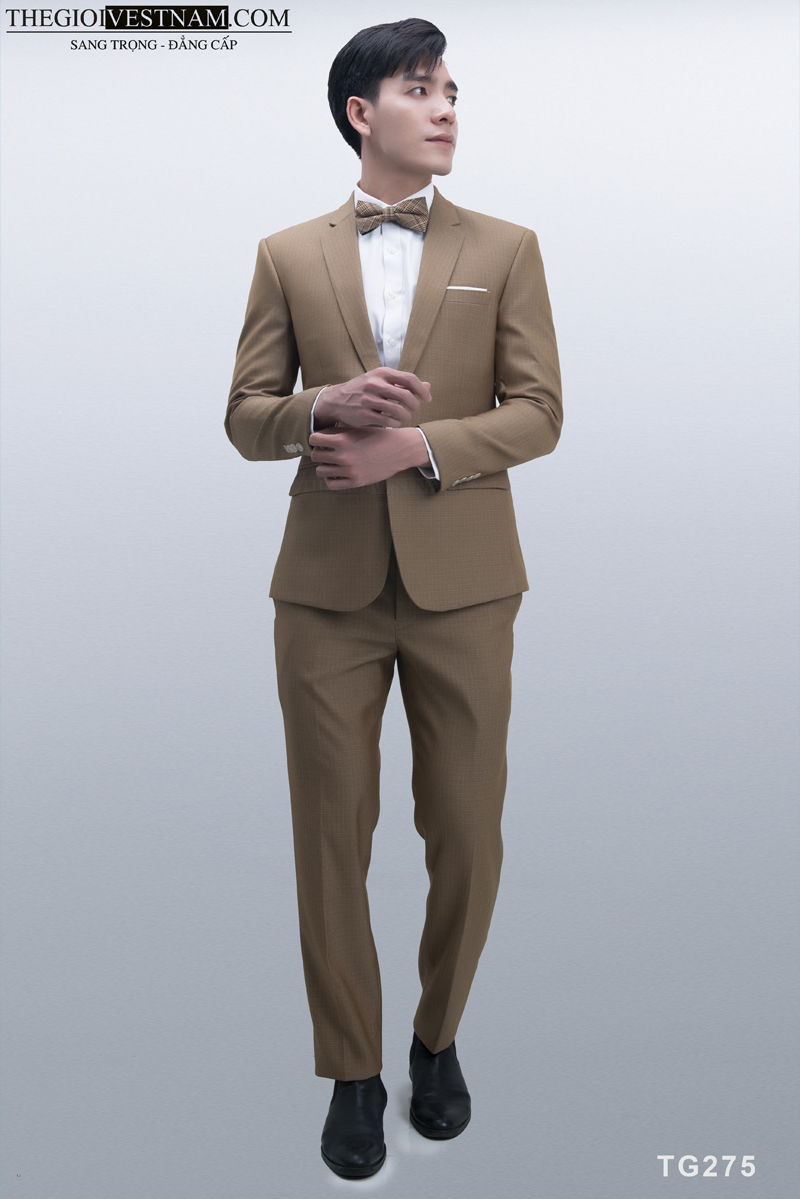 suit nâu